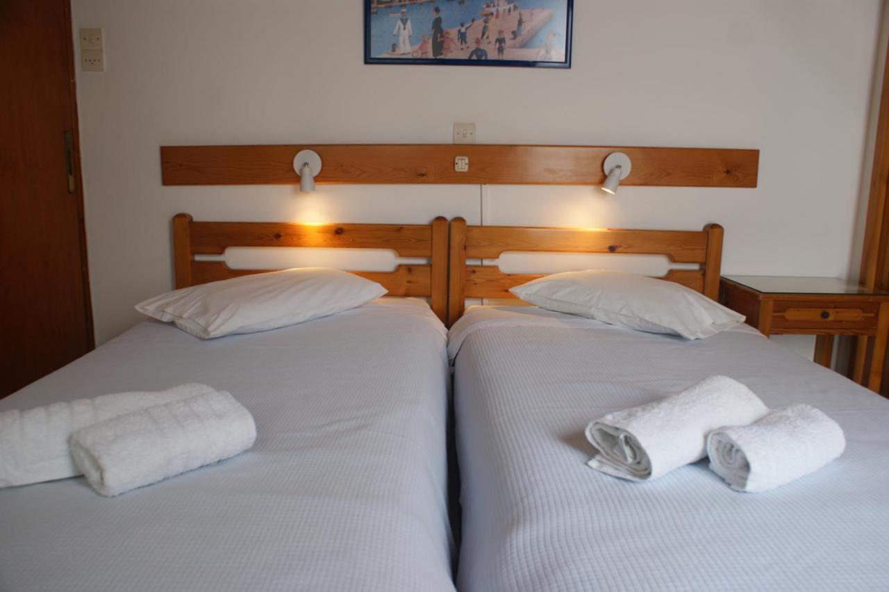 Hotel Eleftheria ปาริเกีย ภายนอก รูปภาพ