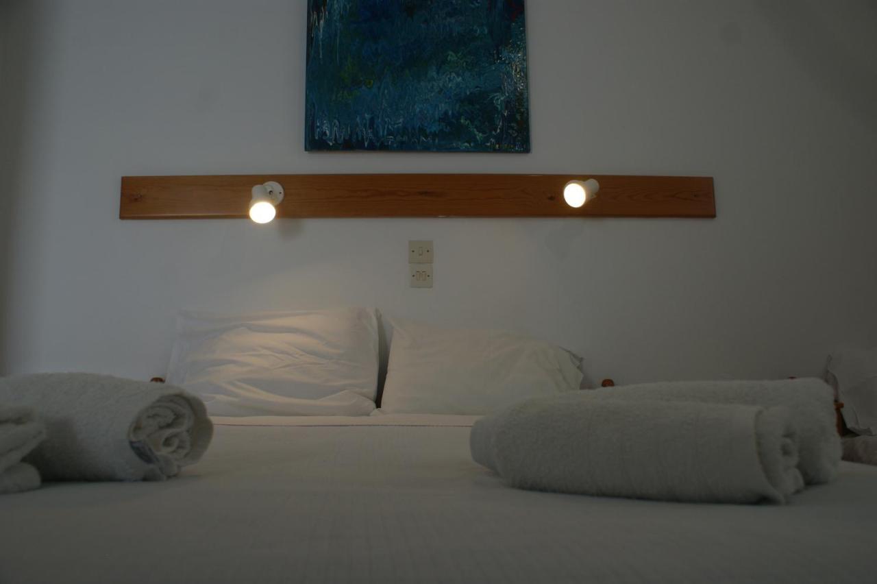 Hotel Eleftheria ปาริเกีย ภายนอก รูปภาพ