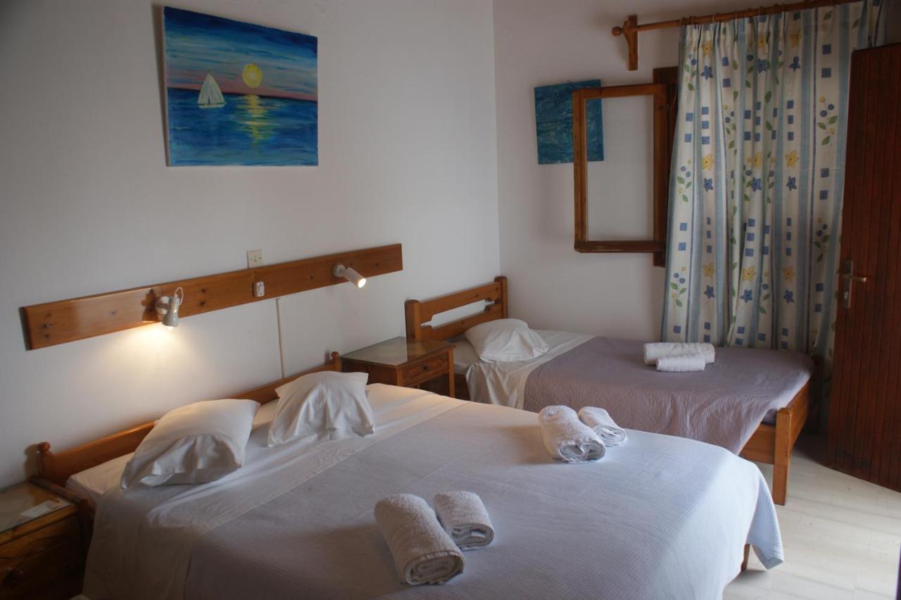 Hotel Eleftheria ปาริเกีย ภายนอก รูปภาพ