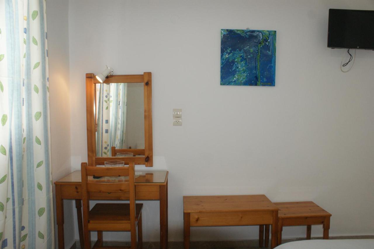 Hotel Eleftheria ปาริเกีย ภายนอก รูปภาพ