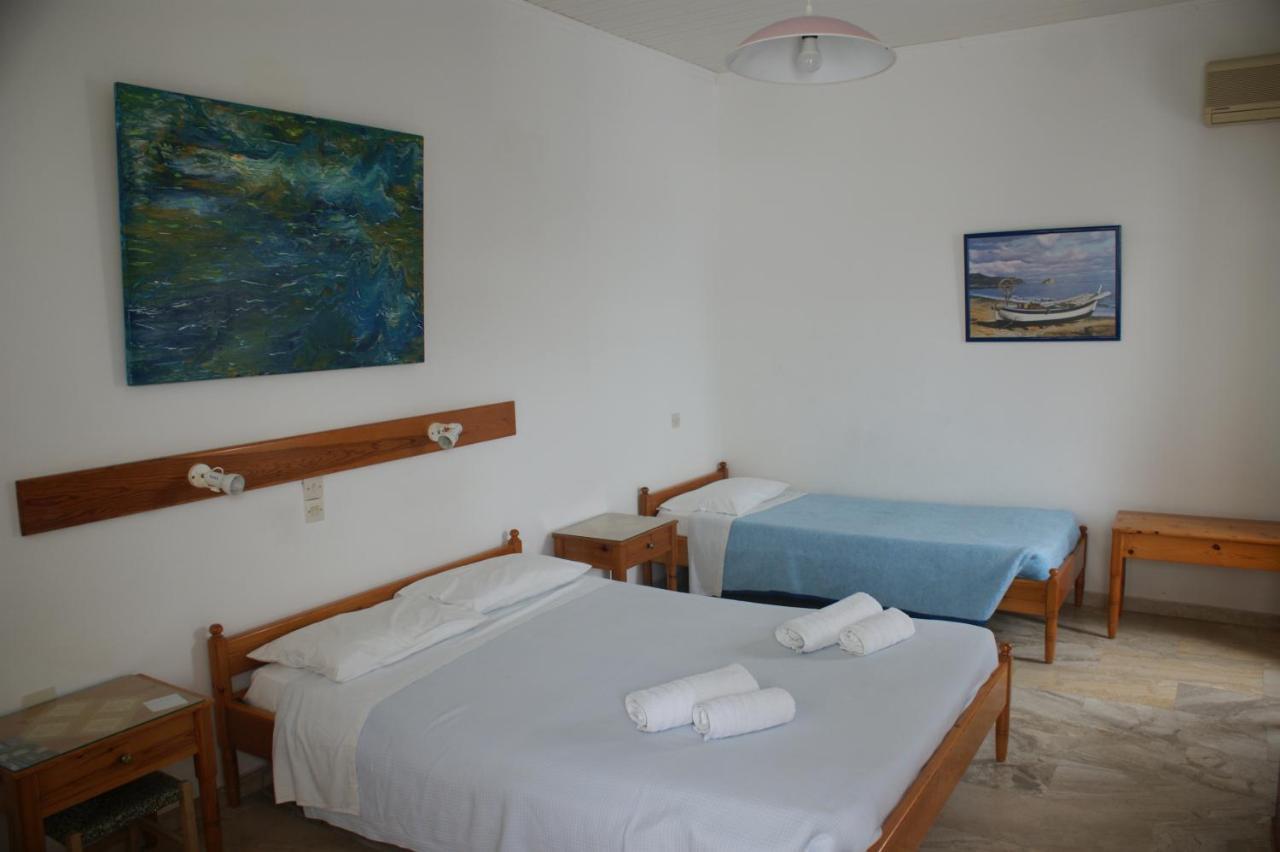 Hotel Eleftheria ปาริเกีย ภายนอก รูปภาพ