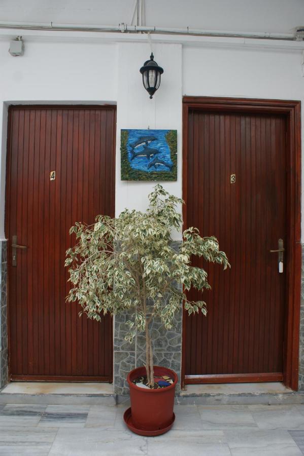 Hotel Eleftheria ปาริเกีย ภายนอก รูปภาพ