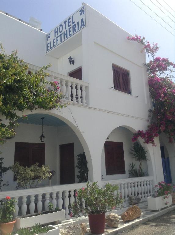 Hotel Eleftheria ปาริเกีย ภายนอก รูปภาพ